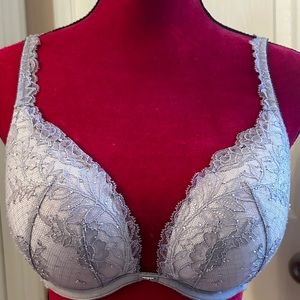 Victoria Secret Push Up Bra Pigeonnant - Silver with rhinestones. Like new, 34D